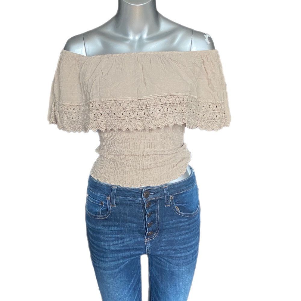🐚Beautiful  Peasant Blouse🐚 VERY flattering 💫